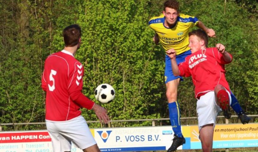 Freek Habraken scoorde tweemaal tegen SJVV | Fotonummer: 2414d9