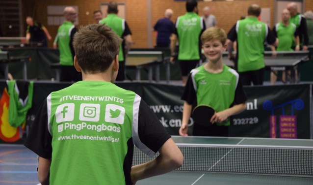 Tijl Engelhart en Luuk Verboven spelen een potje PingPongbaas | Fotonummer: a75fb5