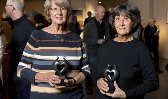 Winnaressen Magda de Groot (l) en Goke Leverland. | Foto: PR