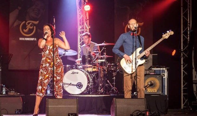 Houd je van groovy muziek kom dan zaterdag 25 november naar de Peuk.