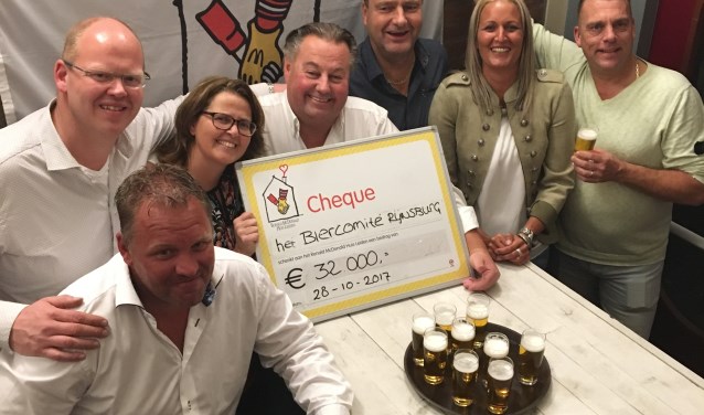 V.l.n.r.: Johan van Tilburg, Cor Kralt, manager Nancy Haanappel, Roel de Mooij, Nicolien Kralt en Ronald van Nieuwkerk.