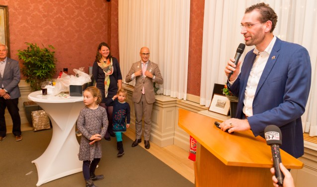 Marien den Boer aan het woord tijdens zijn afscheidsborrel op dinsdag 31 oktober. | Foto Wil van Elk
