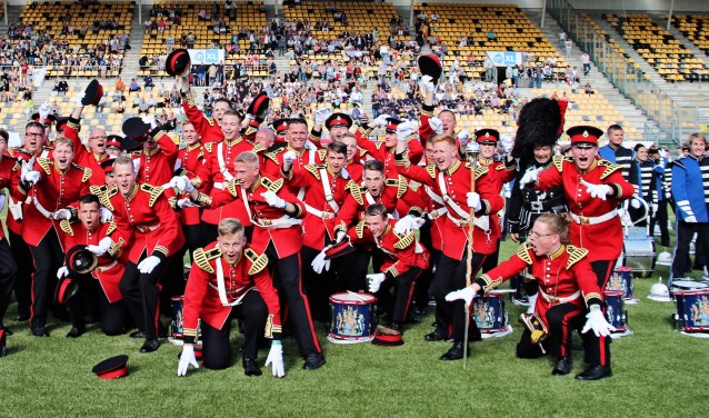 Muzikanten Flora Band zijn ongelofelijk blij en trots op hun prestatie: Wereldkampioen Mars 2017. | Foto: J. Grzelak.