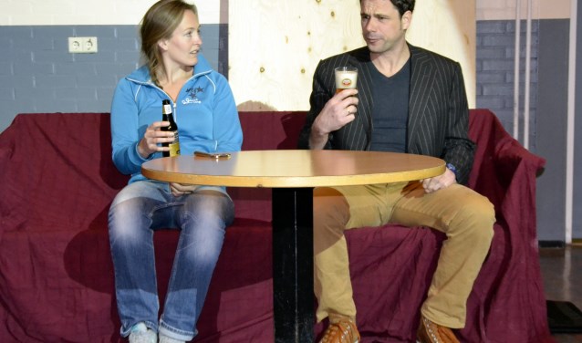 Acteurs speelden op de vorige puberbeurs interactieve toneelstukjes. | Foto: archief
