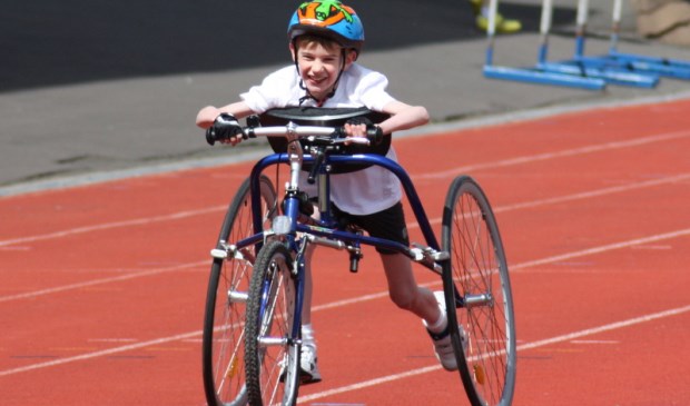 Met de racerunner kunnen atleten met een handicap toch hardlopen.