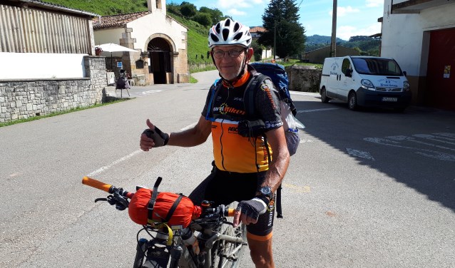 Arjan bepakt in Camino del Norte.