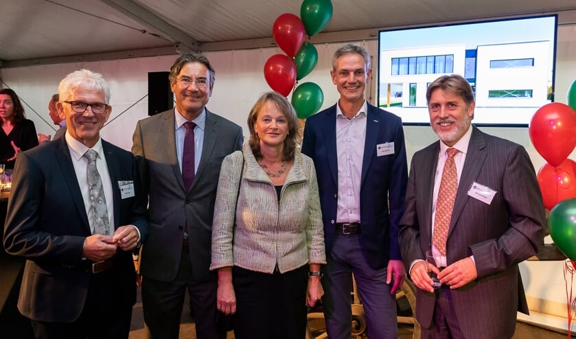 V.l.n.r.: René Vos, Maxime Verhagen, burgemeester Lies Spruit, John Moors, Michael Draijer