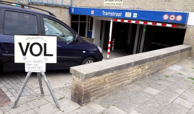 De garage aan de Tramstraat was deze zomer ook 'regelmatig VOL'.