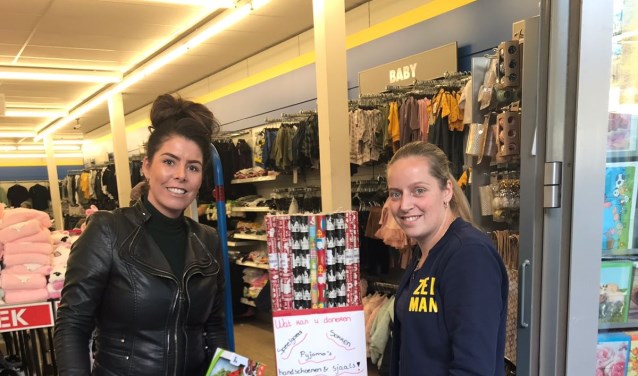 Cindy van Vliet (links) en een medewerkster van Zeeman.