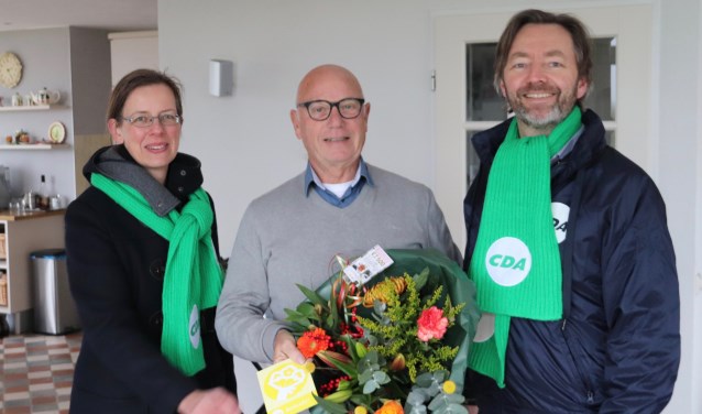 Jan Abbink kreeg bezoek van fractieleden Medea Hempen en Huibrecht Bos.