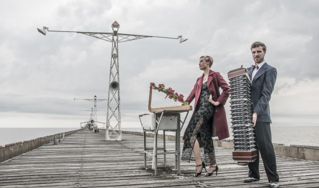 De Noorse zus en broer Julie en Andreas Rokseth spelen binnenkort in het Koetshuis van kasteel Keukenhof. Een bijzondere combinatie van harp en bandoneon.