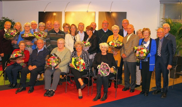 Het was een drukte van belang met twaalf echtparen die iets te vieren hadden.