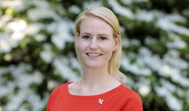 Wethouder Jeanet van der Laan was zelf jarenlang actief in het onderwijs. Ze was onder meer docent en teamleider op het Fioretti College in Lisse.
