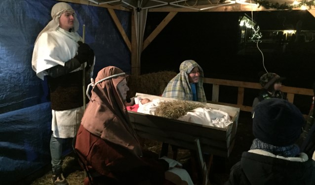 Aan het einde van de tocht was daar het kindje Jezus in de kribbe.