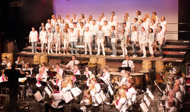 Pop4Shore! en Har,omie Katwijk geven vanavond een muzikale kerstshow.