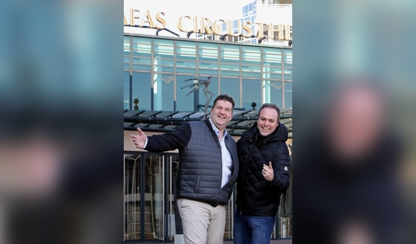 Pieter van der Ploeg en Frans Bauer bij het Circustheater in Scheveningen. | Foto: Dick Teske