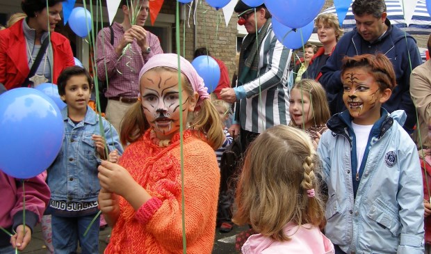 Feest bij de oprichting van PIKO in september 2007. | Archieffoto Willemien Timmers
