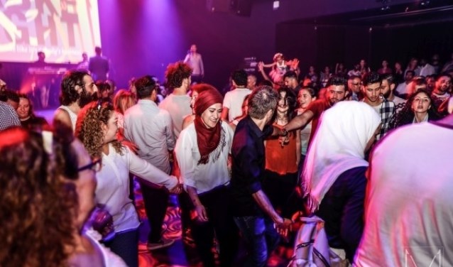 Dabke wordt gedanst op bruiloften en festivals.