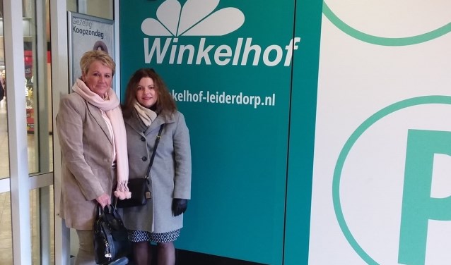 Annelies Hoedt en Mariette Meulman in Winkelhof.