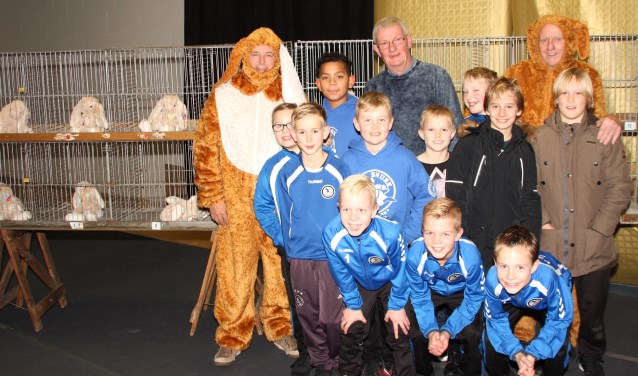 Zaterdag wordt de 61e editie gehouden van de Konijnenveiling van SJC. | Foto: Archief