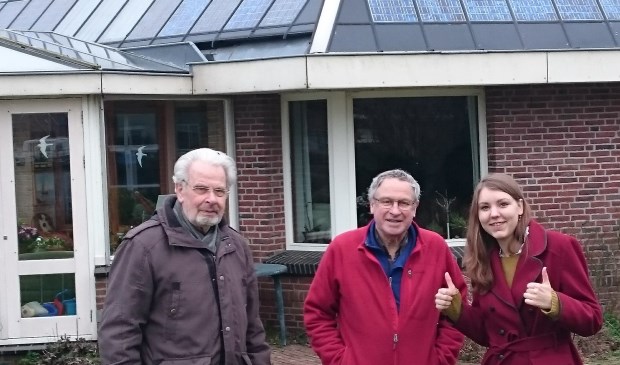 Melanie van Driel op bezoek bij een energie-neutraal huis in Woubrugge.