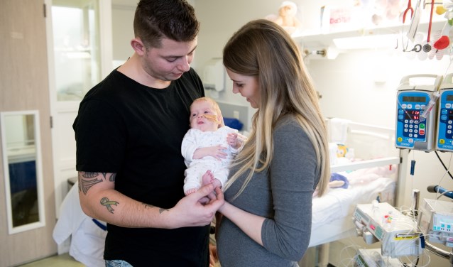 Peter en Michelle met hun dochter Joy. 