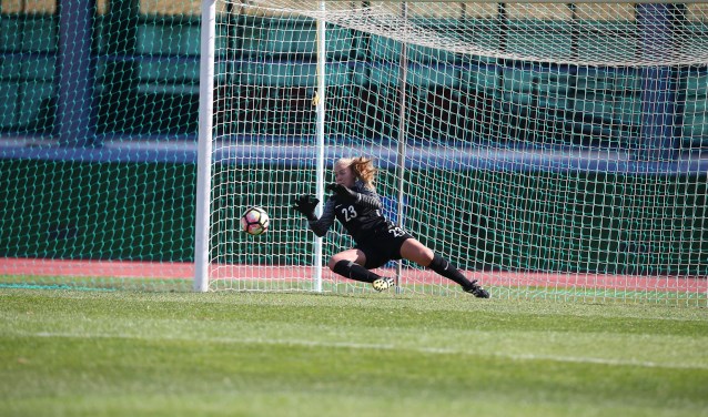 Lisanne Alkemade uit Lisse woont in Eindhoven, waar ze school met topsport combineert.