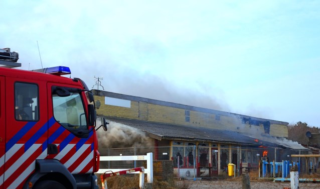 Vragen in de gemeenteraad konden niet voorkomen dat brandend asbest het duin in werd geblazen. | Foto: CV