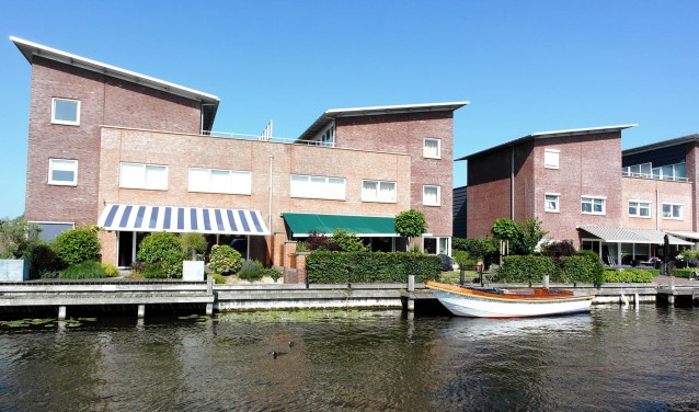 Aan de Veilingkade in Katwijk aan den Rijn staat twee miljoenenwoningen te koop.