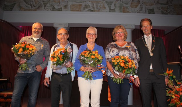Vlnr: Piet van der Zwet, Cor en Judith de Rooij, Janine Singels en Arie van Erk. | Foto: Annemiek Cornelissen