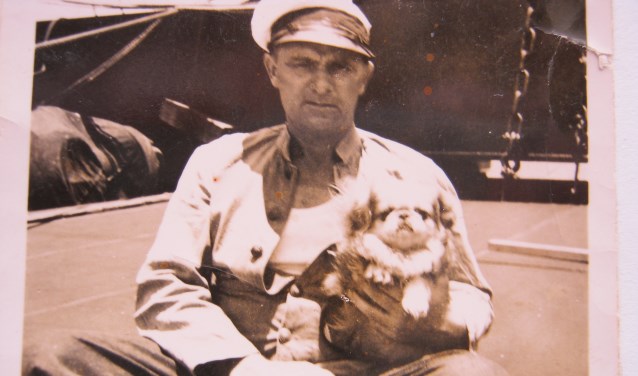 Koopvaardijman Kees van Velzen (1903-1976) voer in 1942 als kok op de KW 134.