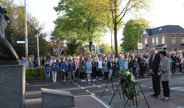 Burgemeester Lies Spruit en wethouder Cees Ruigrok
