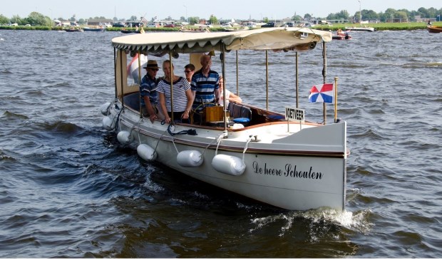 De heere Schouten uit 1908, het fraai gerestaureerde salonbootje dat vaart op 't Joppe.
