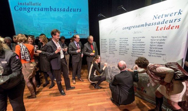 'Het congres ambassadeursnetwerk werpt haar vruchten af, zonder deze zo belangrijke ambassadeurs zou deze groei niet gerealiseerd zijn', aldus Yvonne Kret, manager Leiden Convention Bureau. | Foto PR