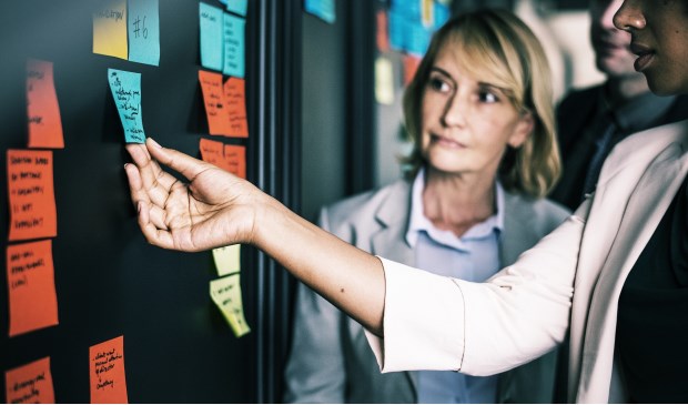 Voor mensen met een afstand tot de arbeidsmarkt is het vaak moeilijk om werk te vinden dat bij hen past. De overheid probeert met maatregelen werkgevers te stimuleren om deze kwetsbare mensen in dienst te nemen.