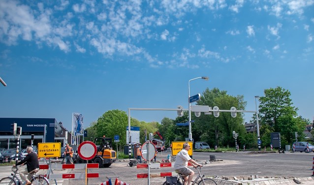 De kruising Acacialaan-Persant Snoepweg-Van der Valk Boumanweg wordt volledig op de schop genomen.