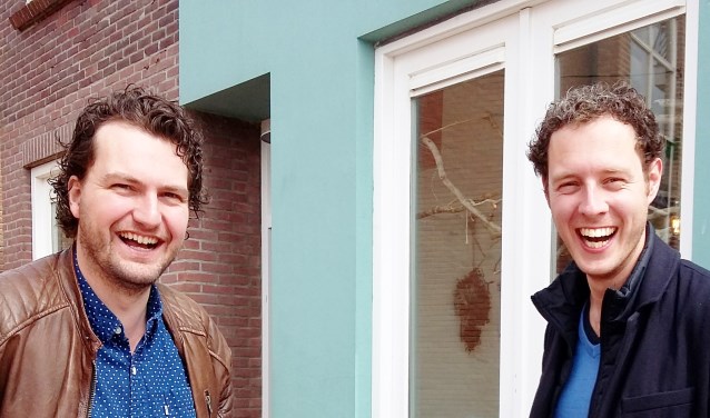 D66-fractievoorzitter Ralf Boland (links) met PvdA-fractievoorzitter Matthijs van Tuijl.