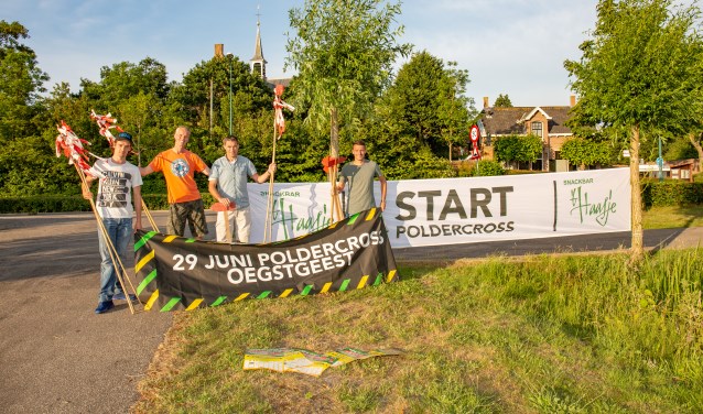 Jan-Willem Bom, Rob Heemskerk, Aad van der Burg en Rick Heemskerk starten de promotie. | Foto Wil van Elk