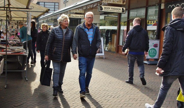 "Op zondagmorgen wil men juist graag even vers brood halen bij de bakker'. | Archieffoto Willemien Timmers
