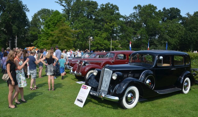 Het oldtimerfestival trekt altijd veel bezoekers.
