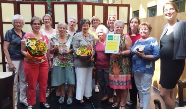 De uitreiking van het certificaat.