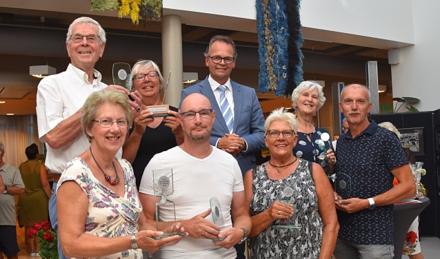 De winnende exposanten van de Oranje Expositie.