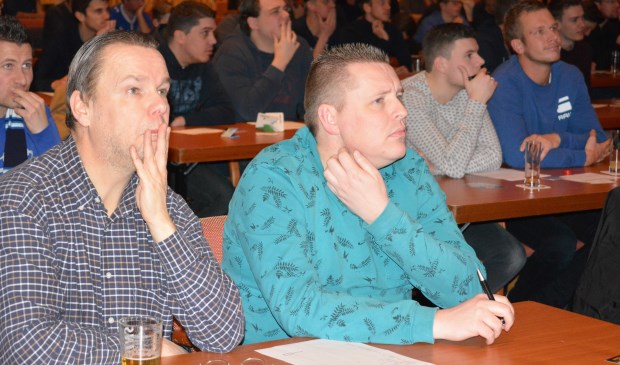 De voetbalquiz wordt altijd goed bezocht.