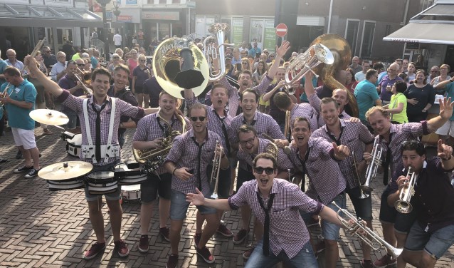 Feeststemming bij de Flierefluiters is een van de vijf deelnemers in Ex-Voto. | Foto: Bram van Dijk