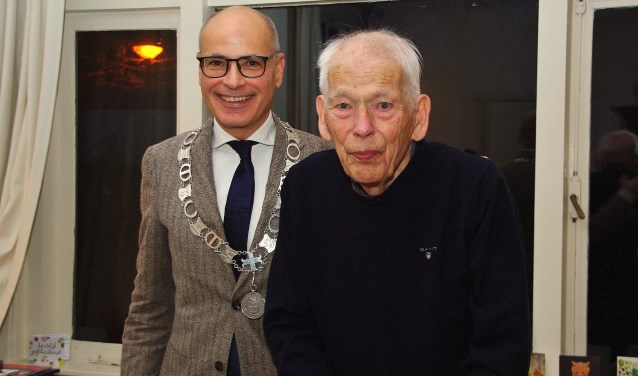 Burgemeester Jaensch feliciteerde Lodewijk Went met zijn honderdste verjaardag.