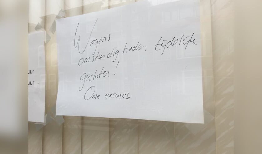 Opgeplakt, een rubriek over bijzondere mededelingen.