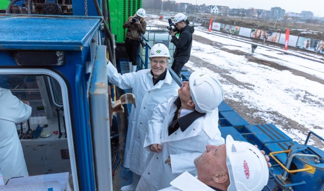 Wethouder Jan Nieuwenhuis was direct betrokken bij de 'eerste paal' voor DuPont. | Wil van Elk