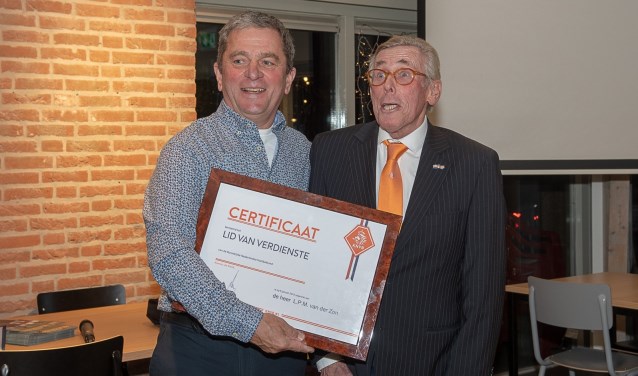 Luuk van der Zon werd benoemd tot Lid van Verdienste van de KNVB. | Foto Lichtenbeldfoto.nl