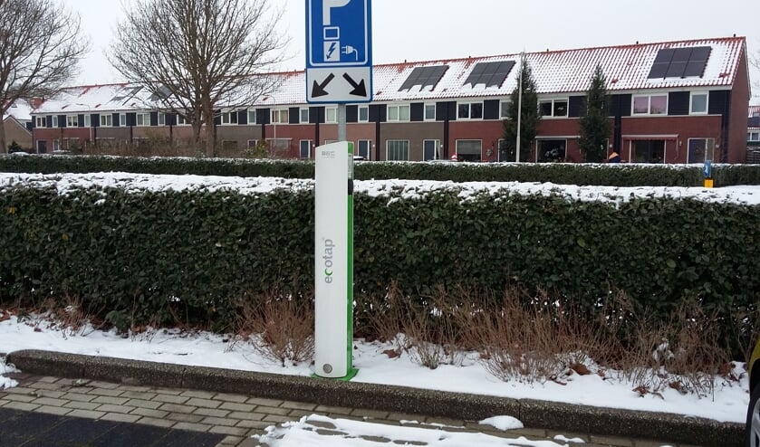 De gemeente kan nu contracten afsluiten over het plaatsen en de exploitatie van laadpalen in Lisse.