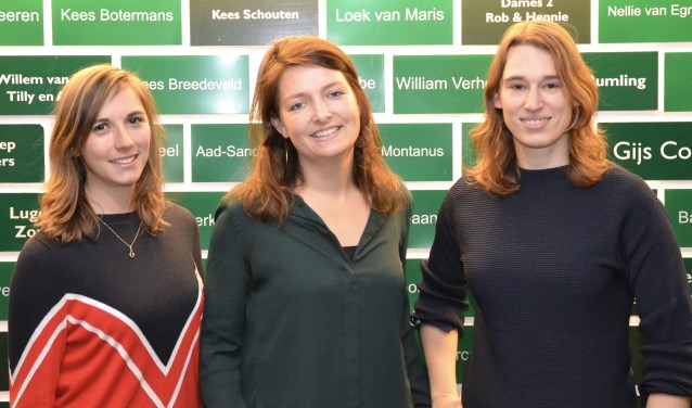 Kim, Kristel en Reanne gaan Lugdunum helpen.